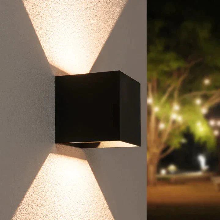 Calva™️: The cordless and luxurious wall lamp!