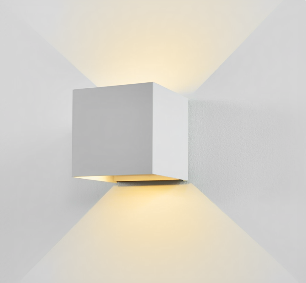 Calva™️: The cordless and luxurious wall lamp!