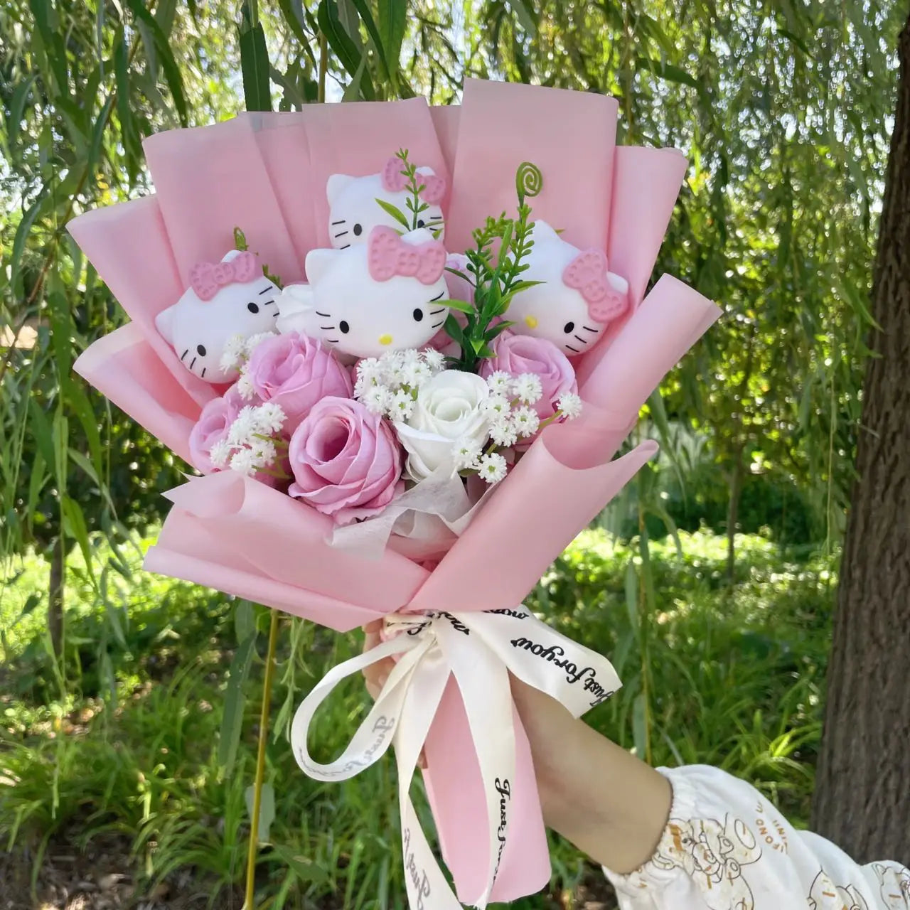 Hello Kitty Cat Dolls with Artificial Flowers